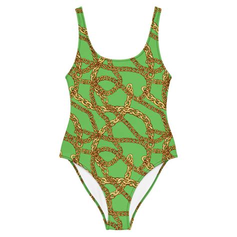 Hot Sexy Aicha Ayana Bikini Pics