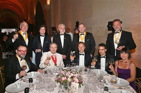 La table royale de la Maison Gosset à lOrdre des Coteaux de Champagne