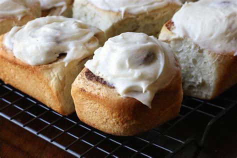 How to make Cinnamon Rolls with Cream Cheese Icing