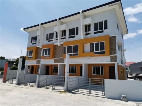 Pre selling 3 bedroom Townhouse For Sale in Las Piñas Metro Manila