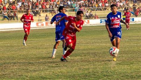 Defensor Porvenir goleó 3 a 1 a Alfonso Ugarte y marcha segundo en la