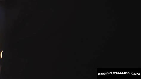 Vídeos gay barbudos XVIDEOS