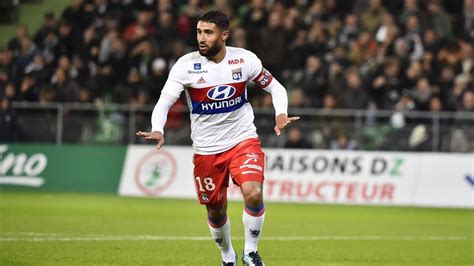 Ol Asse Pol Mique Nabil Fekir Se Livre Sans D Tour Sur Sa