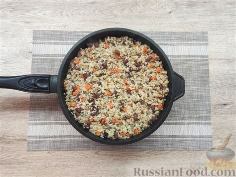 Рецепт: Рис с фаршем и консервированной фасолью на RussianFood.com