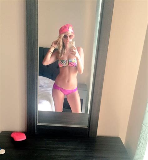 6 Hot Sexy Vero Rodriguez Bikini Pics