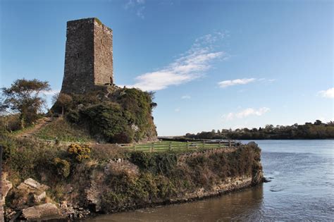 Historic Sites of Ireland: Ferrycarrig Castle