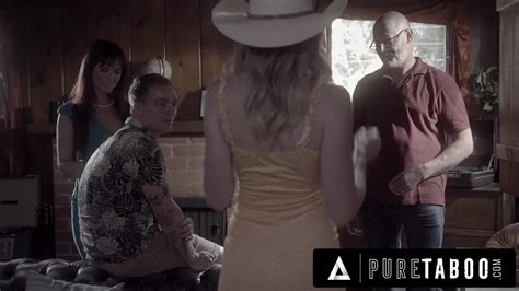 Having Sex With Two Naked Butts That Love To Fuck With Big Guys Cnn Amador