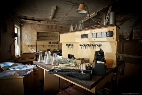 Abandoned research laboratory ⋆ Russian Urban Exploration