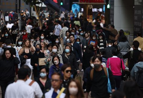 口罩令取消 香港全面復常 社會 香港中通社