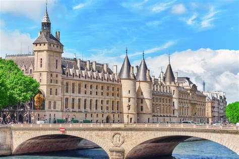 11 Most Important Monuments in Paris - Discover the Most Iconic ...