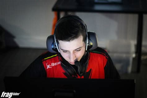 Xf Iberia E Equipa De Cs Go Seguem Caminhos Distintos Fragl Der