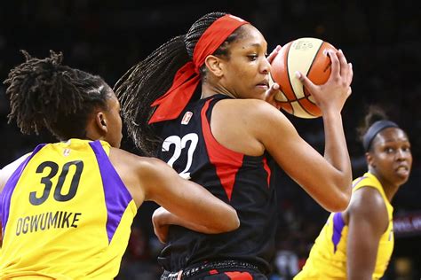 Kelsey Plum powers Aces past Los Angeles Sparks | Las Vegas Review-Journal