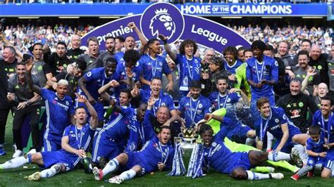 Chelsea FC celebrate Premier League crown at Stamford Bridge ...