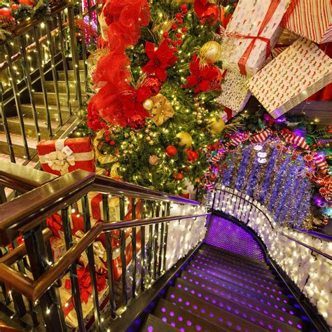 Frosty's Christmas Bar – A Christmas & Cocktails Wonderland In Three