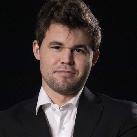 Magnus Carlsen Net Worth, Wife, Parents, Latest News