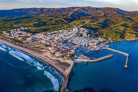 Tarifa Stadt Surfspot In Spanien Mit Blick Auf Afrika