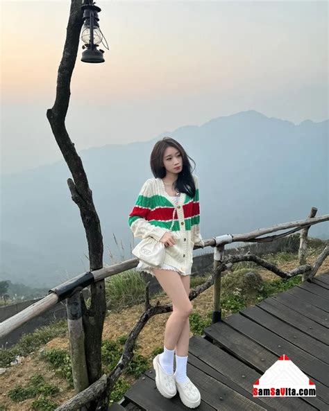 Hoàng Lan Anh TikTok là ai Cô hot Tiktoker sexy nóng bỏng nhất Thể thao Samsa ViTa