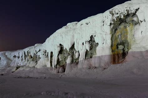 Premium Photo | Pamukkale on the top with a view of the city of denizli ...