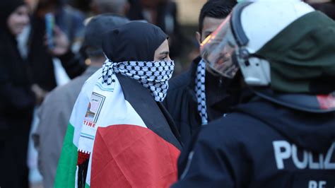 Pro Palästina Demo in Berlin Polizei kündigt harte Linie an