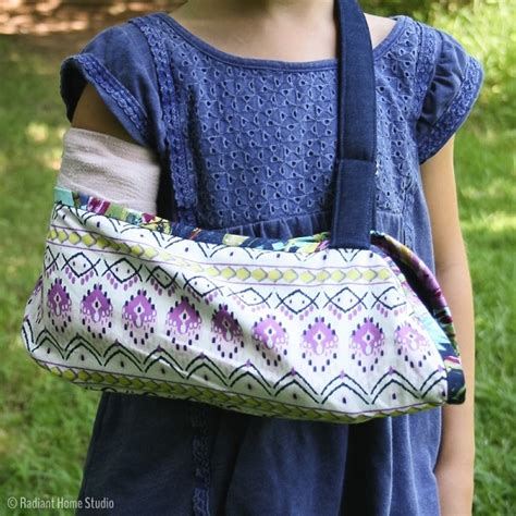 Tutorial: Sew a broken arm sling – Sewing