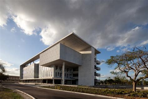 Miami Dade College Academic Support Center / Perkins+Will | ArchDaily