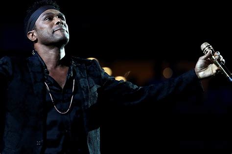 Maxwell on 'Rigorous, Rewarding' 2018 Tour, New Album Plans