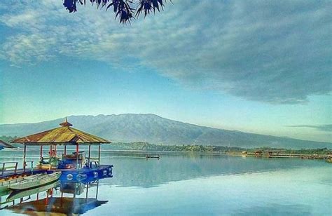 Danau Ranu Grati, Pilihan Tempat Wisata di Pasuruan yang Murah Namun ...