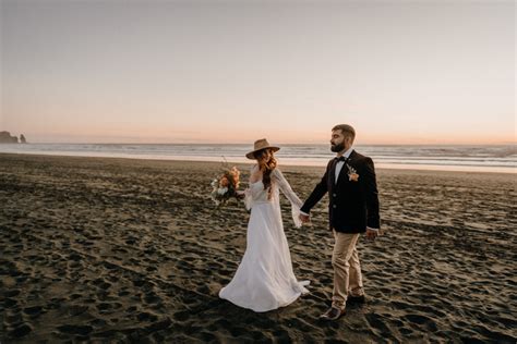 Boho New Zealand Beach Wedding Inspiration | Junebug Weddings