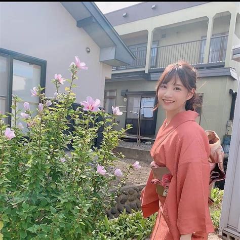 津島衣里さんのインスタグラム写真 津島衣里instagram「夏の魔物に連れ去られっ僕の元へ〜♪ 夏の着物は夏の魔物だ。 夏の魔物と