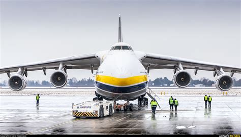 Ur Antonov Airlines Design Bureau Antonov An At Warsaw