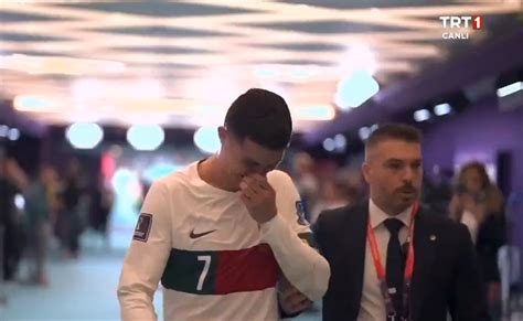 Triste Final Cristiano Ronaldo Se Fue Llorando Del Mundial De Qatar