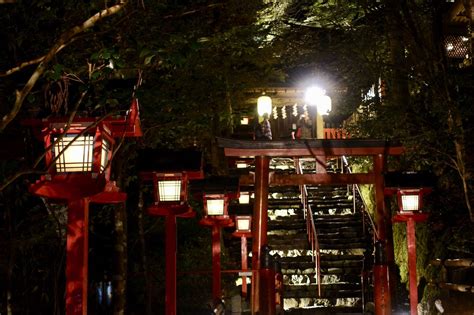 京都の紅葉 鞍馬寺・貴船もみじ灯篭・貴船神社・もみじのトンネルライトアップ 2ページ目 Togetter