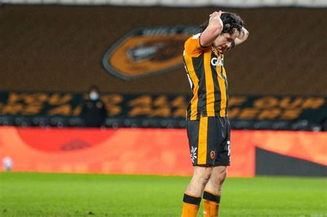 Hull City transfer target hoping to have future decided by Christmas ...