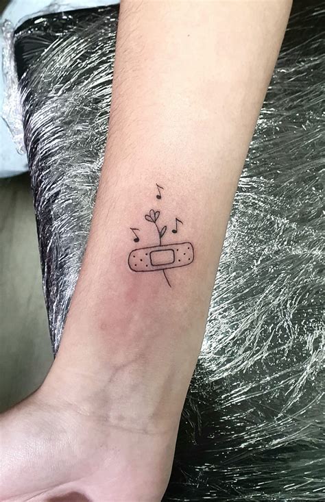 Tatuaje Minimalista Y L Nea Fina Circe Tattoo