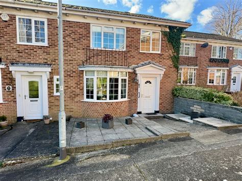 3 Bed Terraced House For Sale In Henbury Close Torquay Tq1 £259 950