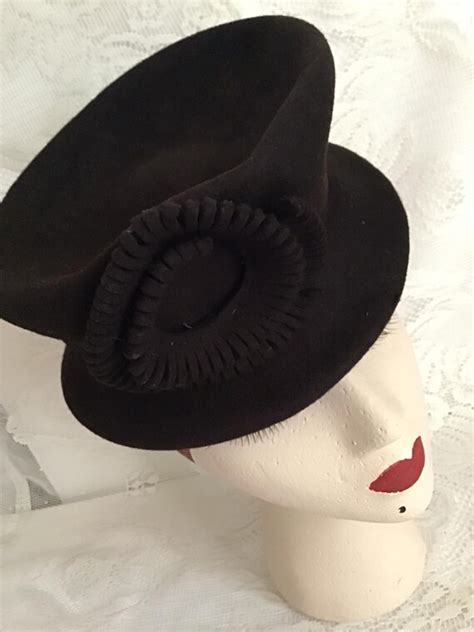 Vintage 1940 S Hat Dark Brown Art Deco Tilt Style All Gem