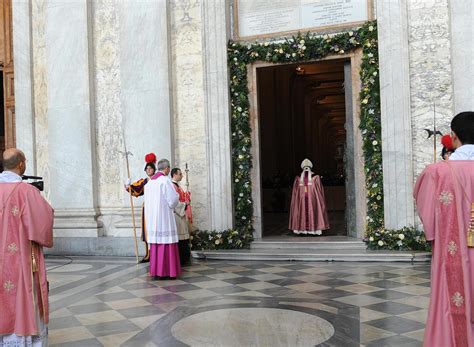 Las Puertas Santas Se Abren Por Todo El Mundo Zenit Espanol