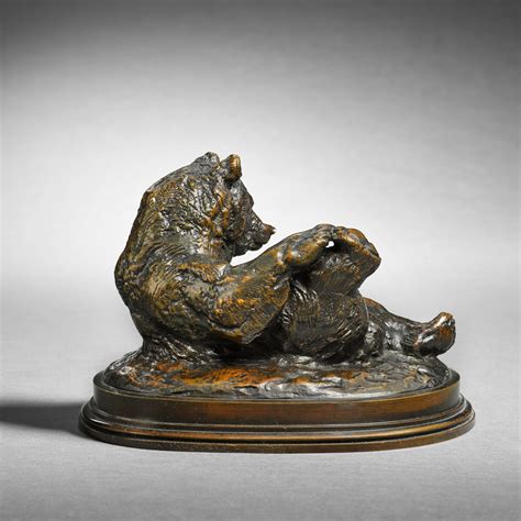 Ours Assis Seated Bear Sladmore Life In Bronze Sotheby S