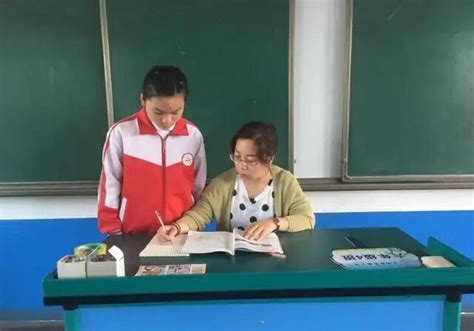 三尺讲台勤耕耘 满园桃李尽芳菲 ——合阳县实验小学最美博雅教师丁洁同志先进事迹丁洁新浪新闻