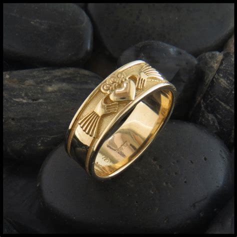 Claddagh Wedding Band in Gold | Walker Metalsmiths