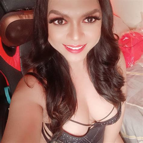 VIDEO CALL Naked Show Selling Sex Videos Filipino Transsexual Escort