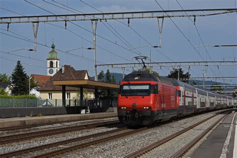 Re Durchf Hrt Den Bahnhof Rupperswil Bahnbilder De