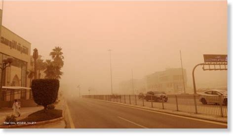 Una Enorme Tormenta De Arena Envuelve Riad Arabia Saud Cambios