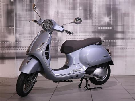 Piaggio Vespa Gts Hpe Abs Colore Grigio Delicato Nuovo In Vendita