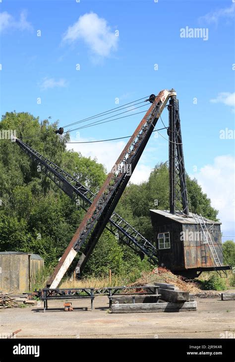 Old Crane On Diglis Island Worcester England Uk Stock Photo Alamy