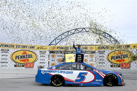 Kyle Larson wins NASCAR Cup race at Las Vegas Motor Speedway ...