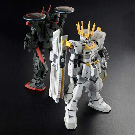 Bandai Gundam White Rider Has A Crown That Looks Suspiciously Like A ...