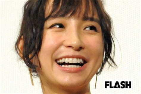 「どんな図太い神経？」「見習いたい」篠田麻里子 “娘を預けて京都旅行”の新恋人に堂々言及しもはや感嘆の声 Smart Flashスマフラ