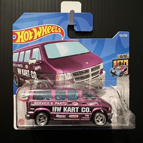 Hot Wheels Dodge Van HW Metro Spectraflame Lilac Short Card Super