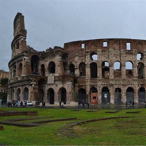 O Coliseo em Roma Era uma manhã muito fria de inverno mas nada